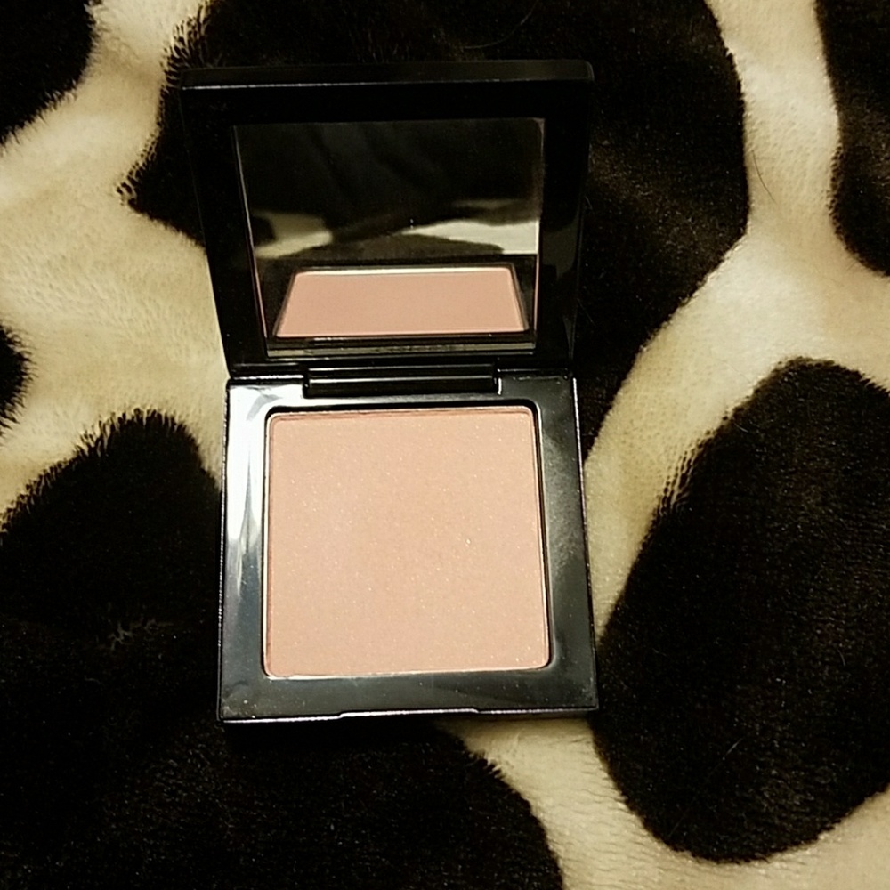 Fiona Stokes Soft Cheek Veil in Sweetwater